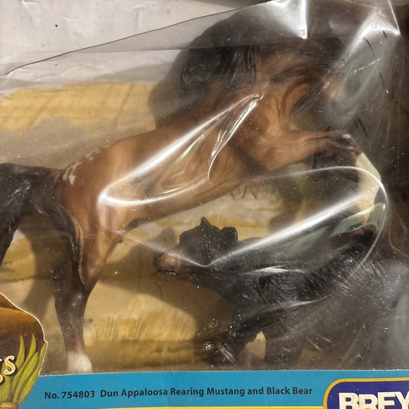 BREYER WILD MUSTANGS Dun Appaloosa Rearing Mustang & Black Bear NIB Damaged Box - Picture 7 of 8